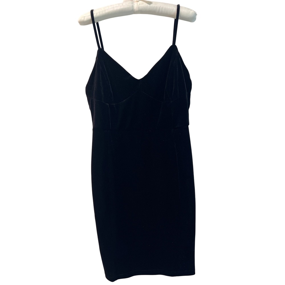 H&M Black Velvet Sexy Slinky Spaghetti Strap Little Black Dress Size Large‎